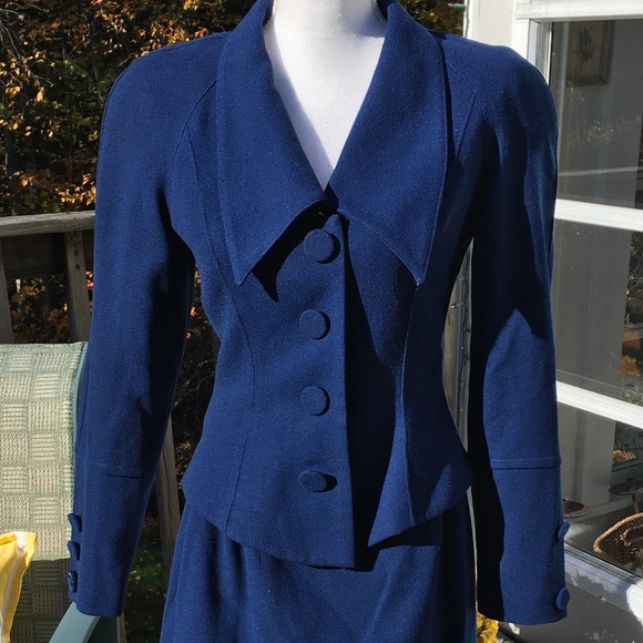 Vintage 1990s Nippon Boutique peacock blue 2-piece suit. - Picture 2 of 7